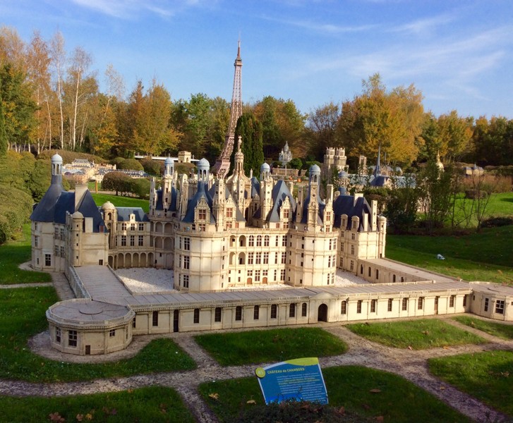 Парк «Франция в миниатюре» с увлекательными историями от гида – индивидуальная экскурсия